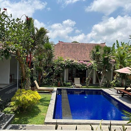Pererenan Nengah Guest House Canggu Buitenkant foto